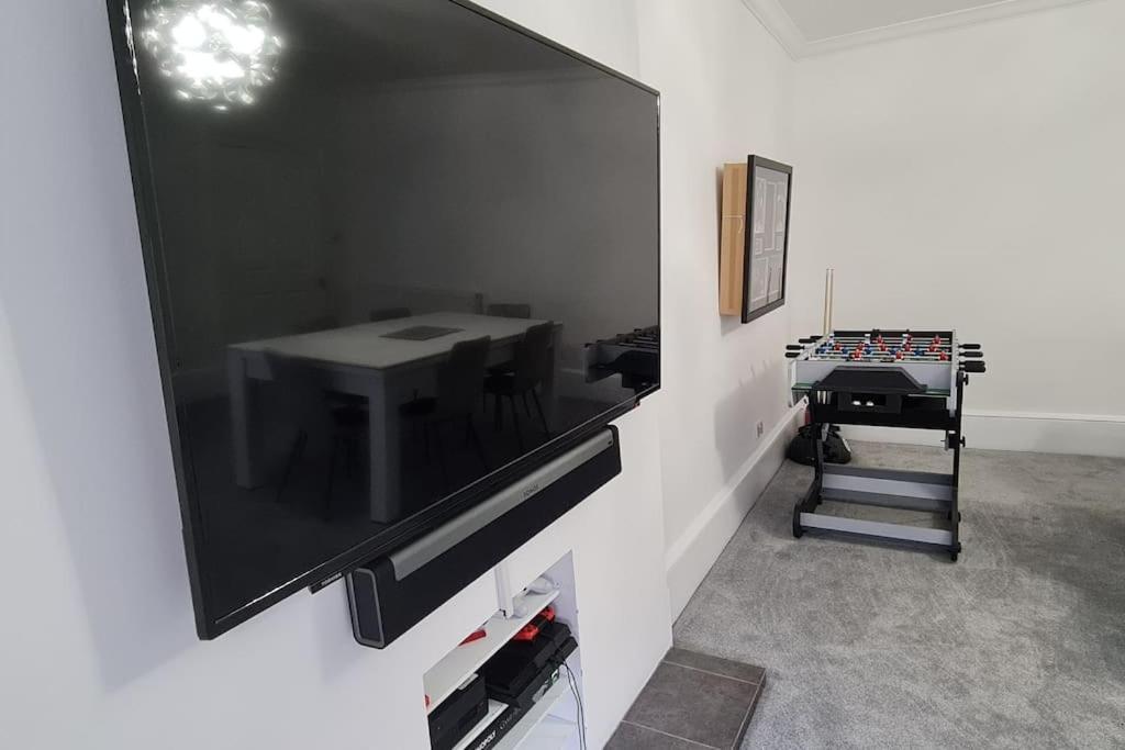 Large 4 Bed Lägenhet Edinburg Exteriör bild